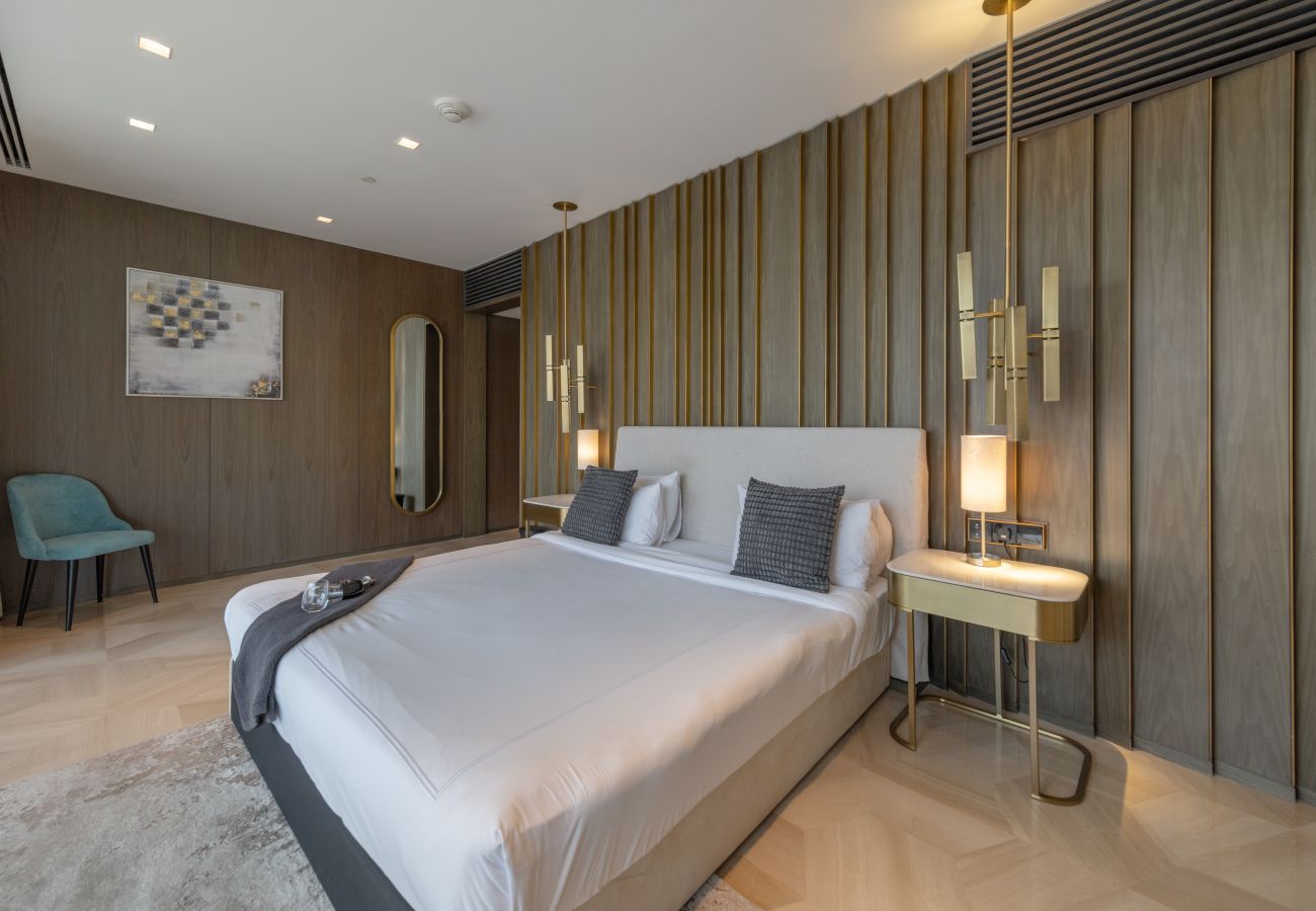 Apartment in Dubai - Luxurious Sea View Apt at FIVE Palm Jumeirah