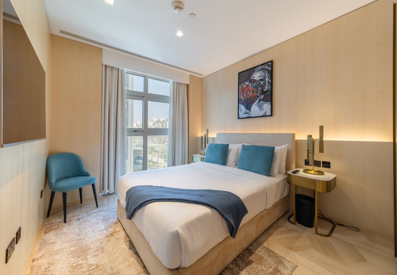 Apartment in Dubai - Luxurious Sea View Apt at FIVE Palm Jumeirah