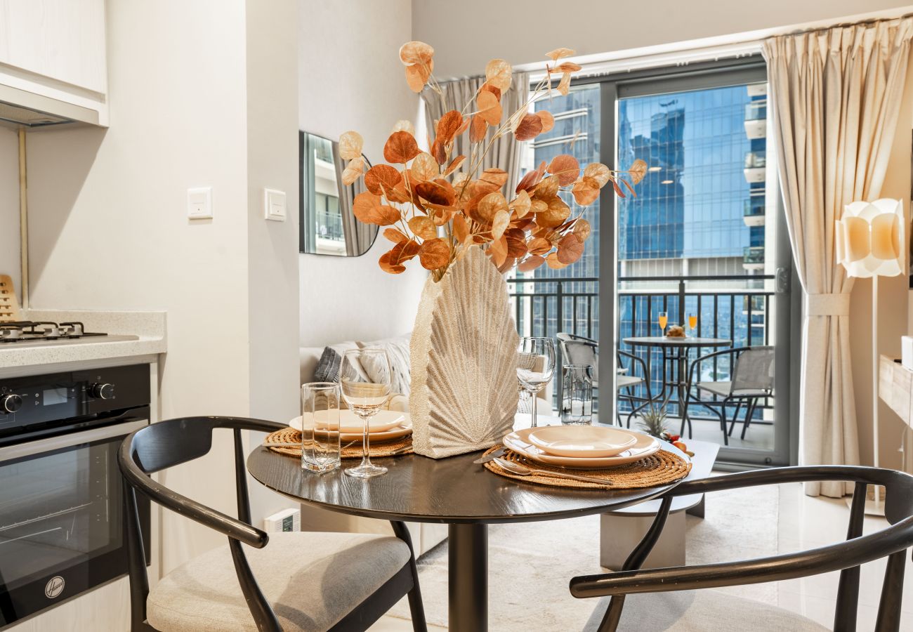 Apartment in Dubai - Spectacular 1BR Apt with Skyscrapers View