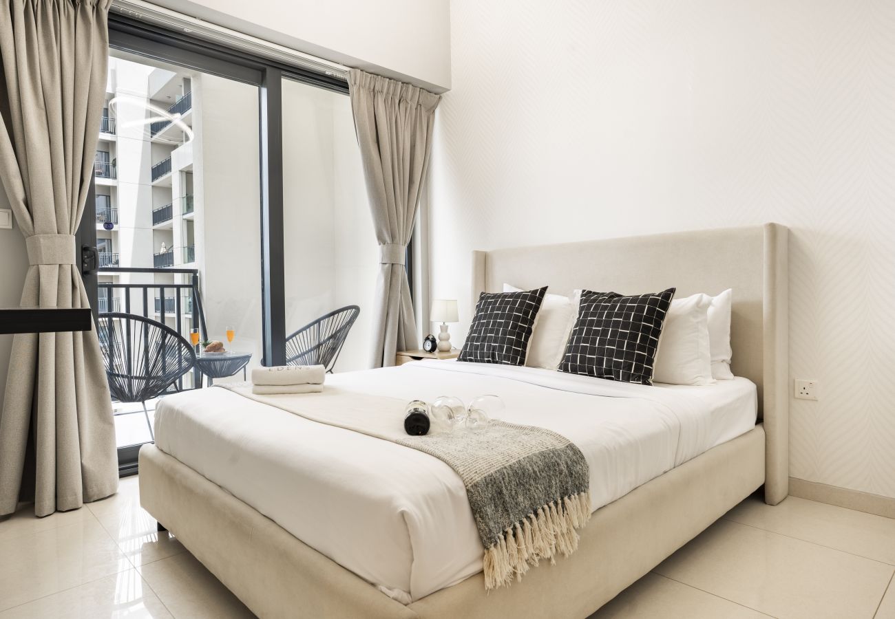 Apartment in Dubai - Spectacular 1BR Apt with Skyscrapers View