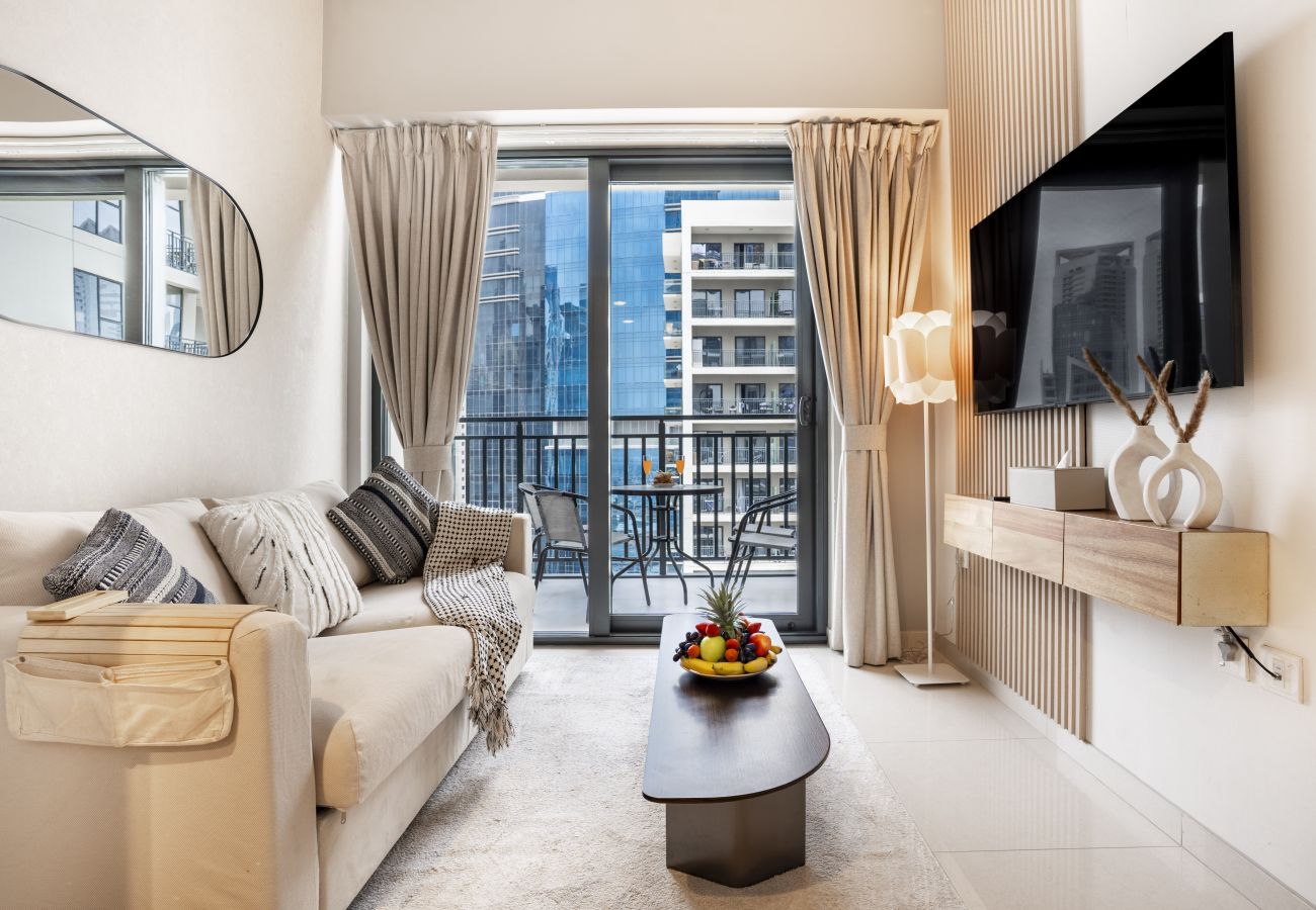 Apartment in Dubai - Spectacular 1BR Apt with Skyscrapers View