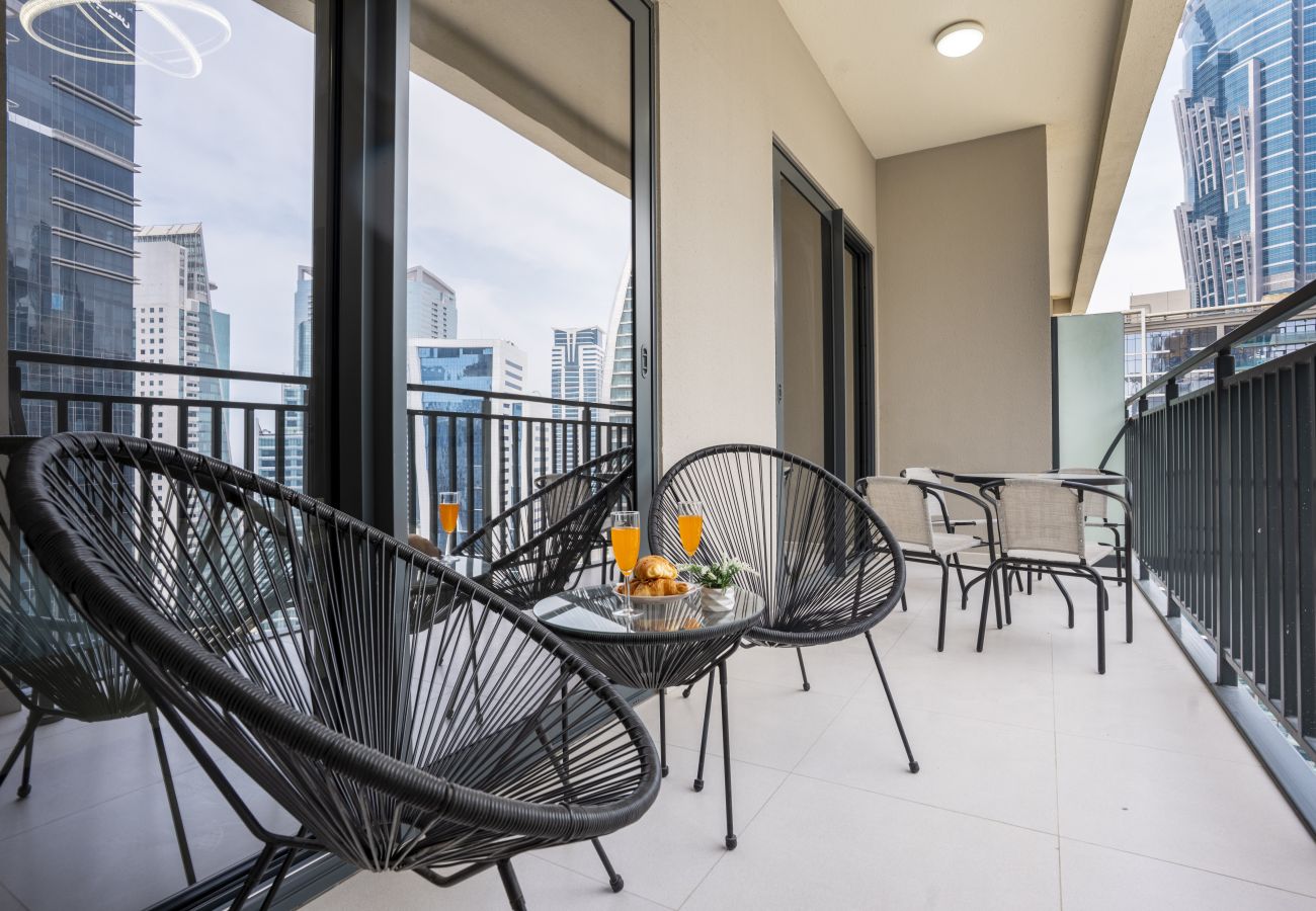 Apartment in Dubai - Spectacular 1BR Apt with Skyscrapers View