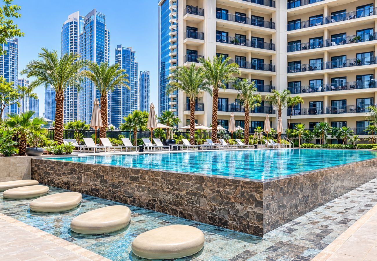 Apartment in Dubai - Spectacular 1BR Apt with Skyscrapers View