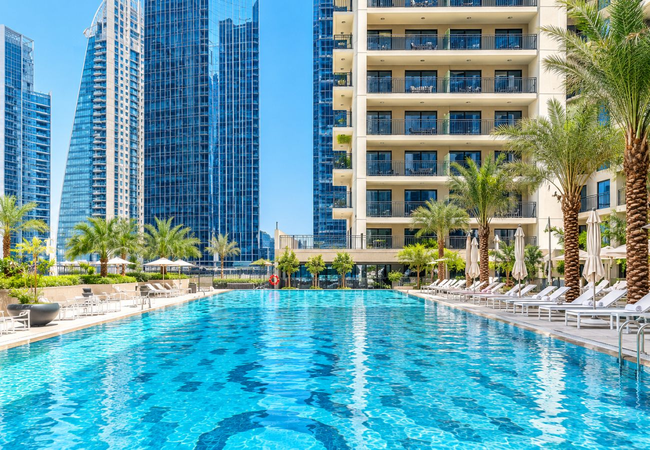 Apartment in Dubai - Spectacular 1BR Apt with Skyscrapers View