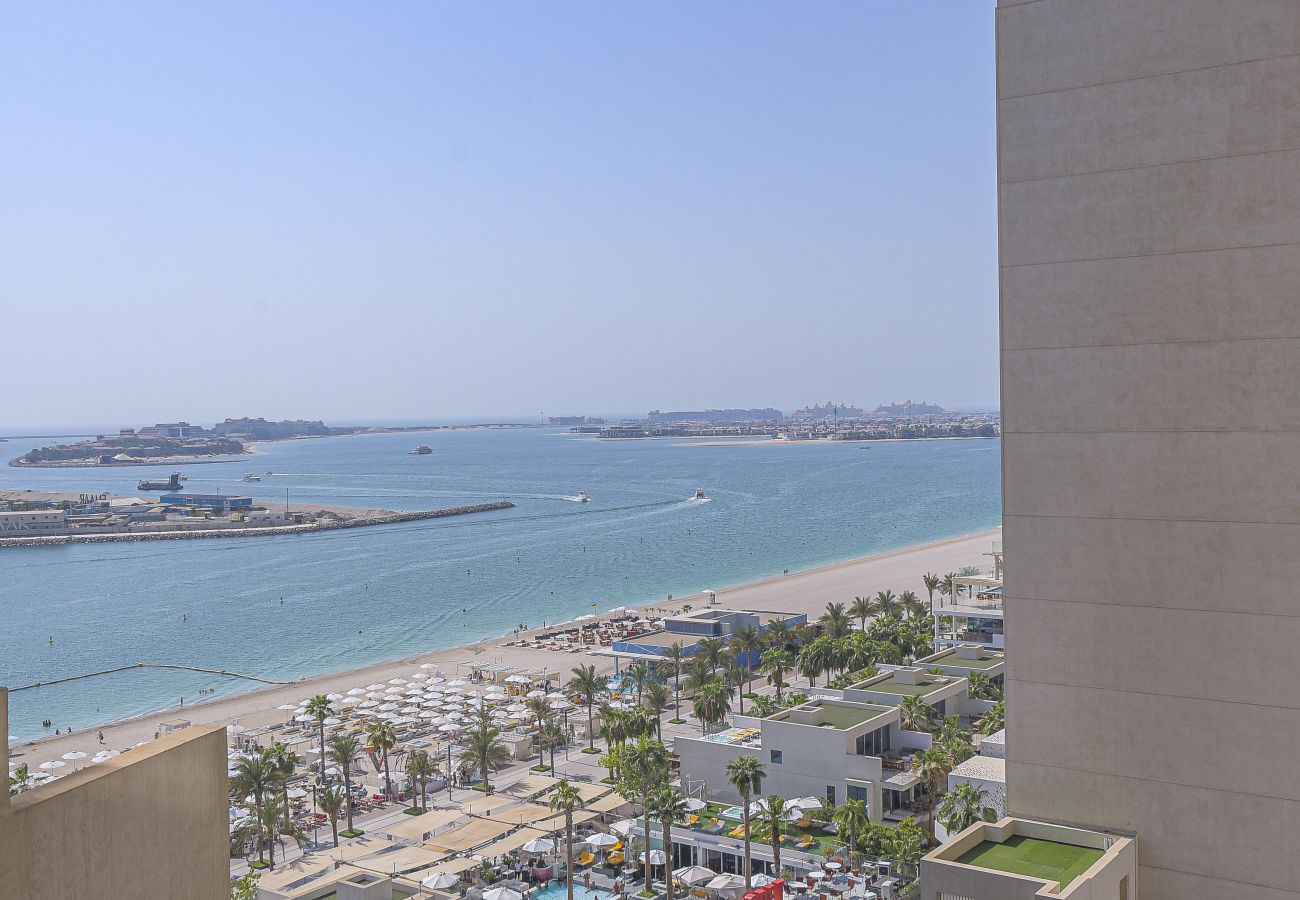 Apartment in Dubai - Glamorous 2BR Apt at FIVE with Seaview