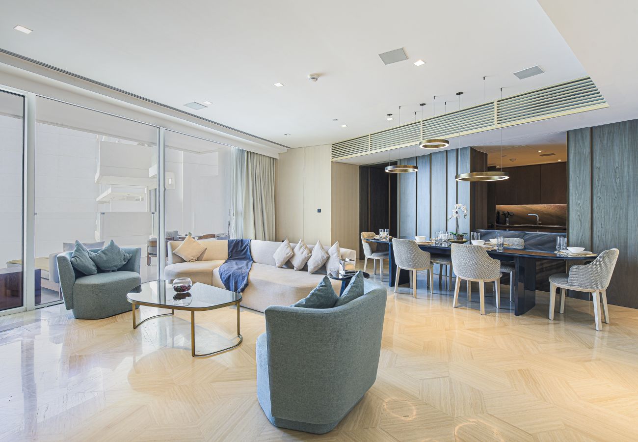 Apartment in Dubai - Glamorous 2BR Apt at FIVE with Seaview