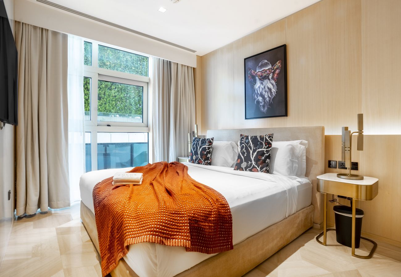 Apartment in Dubai - Glamorous 2BR Apt at FIVE with Seaview