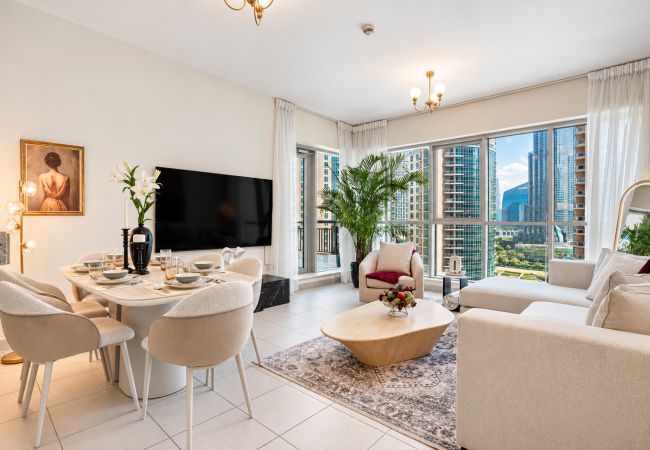 Apartment in Dubai - Contemporary 2BR Apt w/ Burj Khalifa & Fountain Views