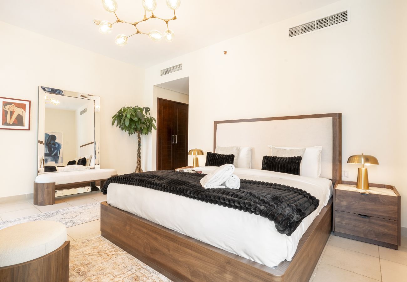 Apartment in Dubai - Contemporary 2BR Apt w/ Burj Khalifa & Fountain Views