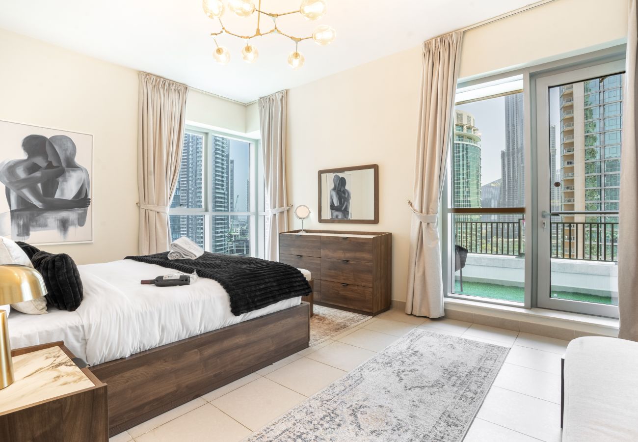 Apartment in Dubai - Contemporary 2BR Apt w/ Burj Khalifa & Fountain Views