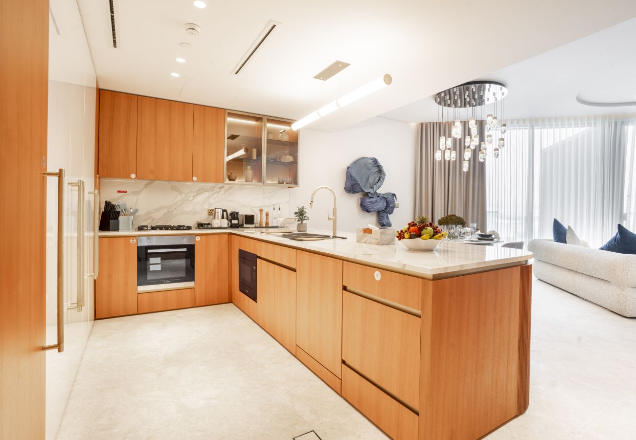 Apartment in Dubai - Breathtaking 2BR Apt w/ Sea view