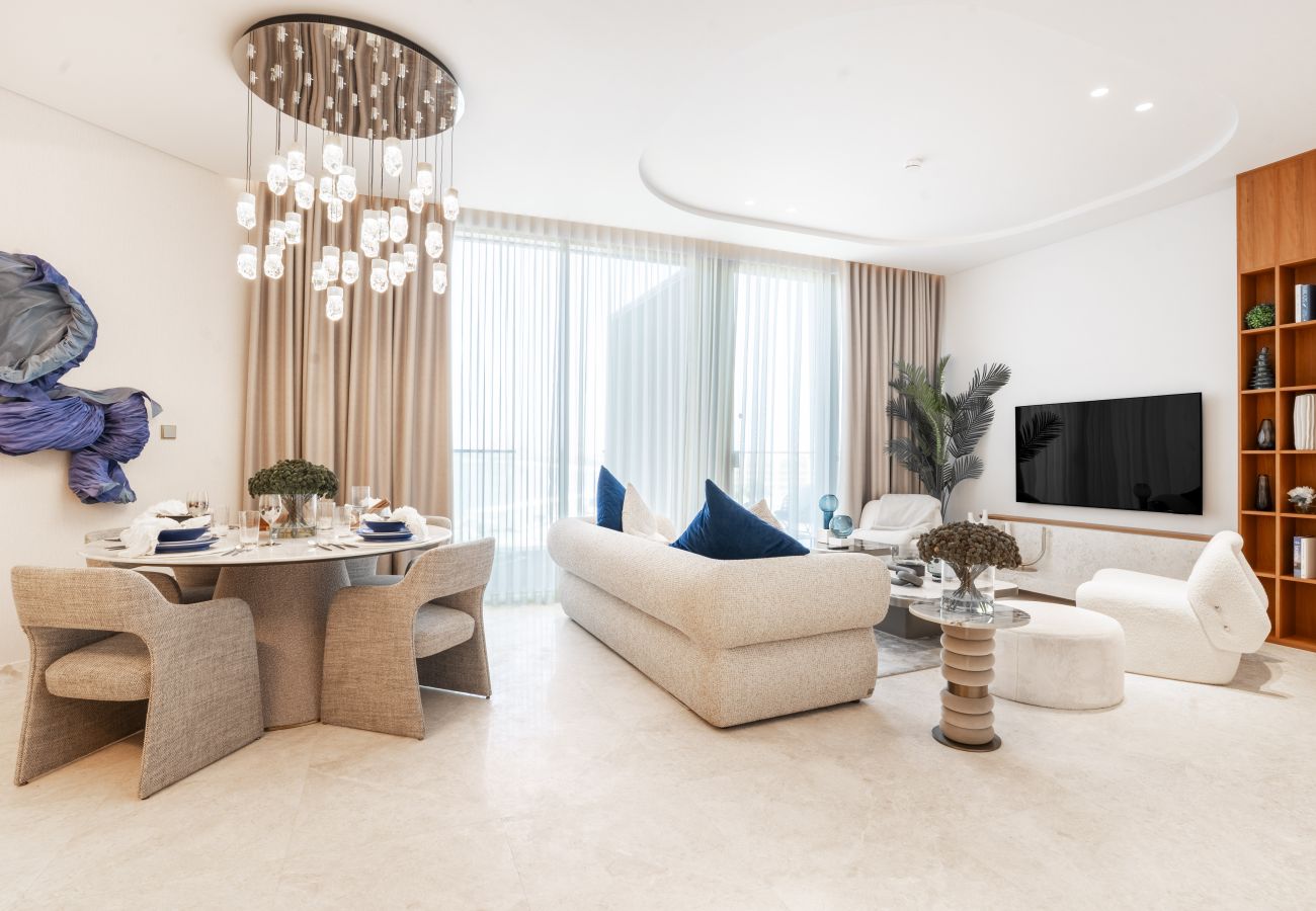 Apartment in Dubai - Breathtaking 2BR Apt w/ Sea view