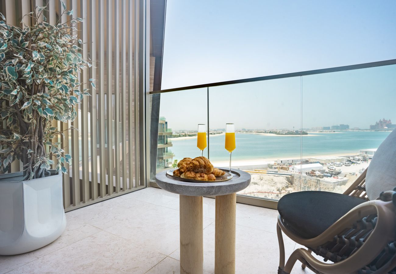 Apartment in Dubai - Breathtaking 2BR Apt w/ Sea view