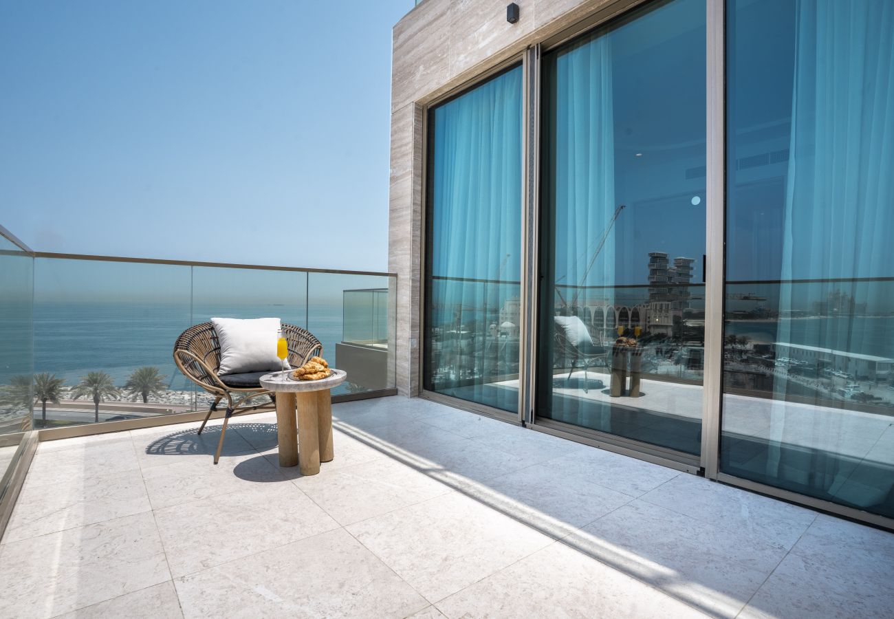 Apartment in Dubai - Breathtaking 2BR Apt w/ Sea view
