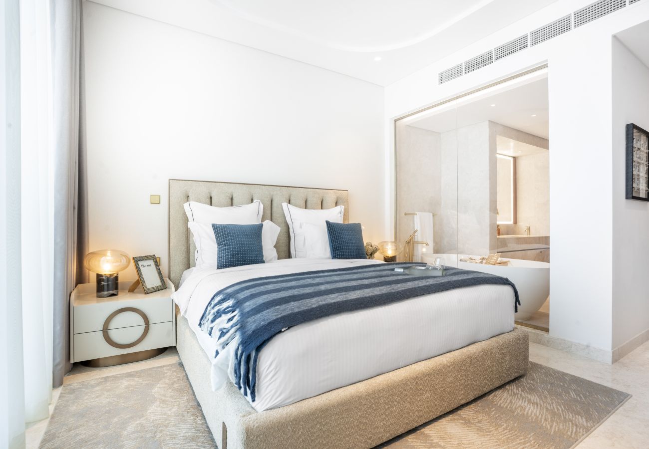 Apartment in Dubai - Breathtaking 2BR Apt w/ Sea view