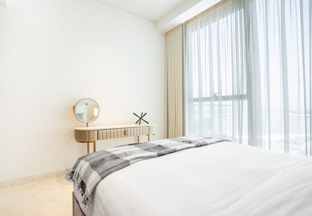 Apartment in Dubai - Breathtaking 2BR Apt w/ Sea view