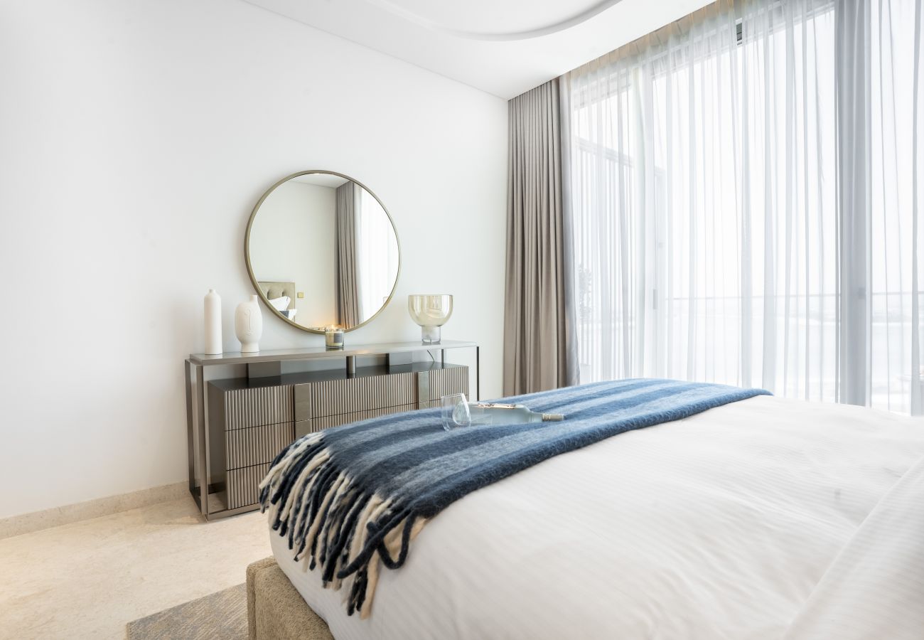 Apartment in Dubai - Breathtaking 2BR Apt w/ Sea view