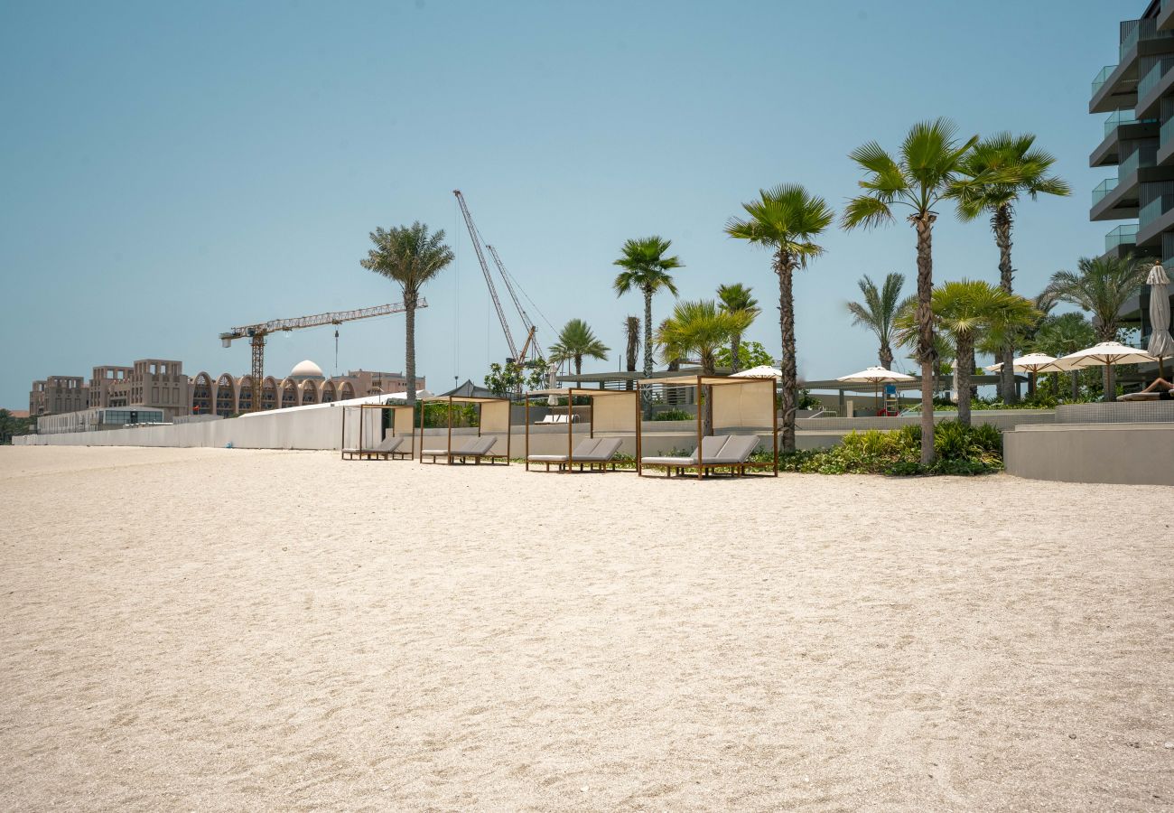 Apartment in Dubai - Breathtaking 2BR Apt w/ Sea view