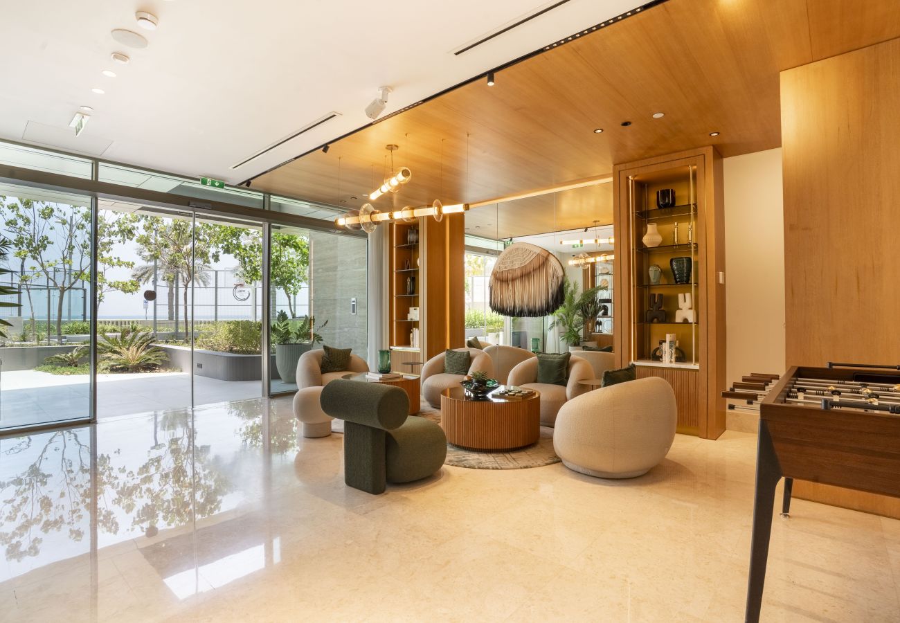 Apartment in Dubai - Breathtaking 2BR Apt w/ Sea view