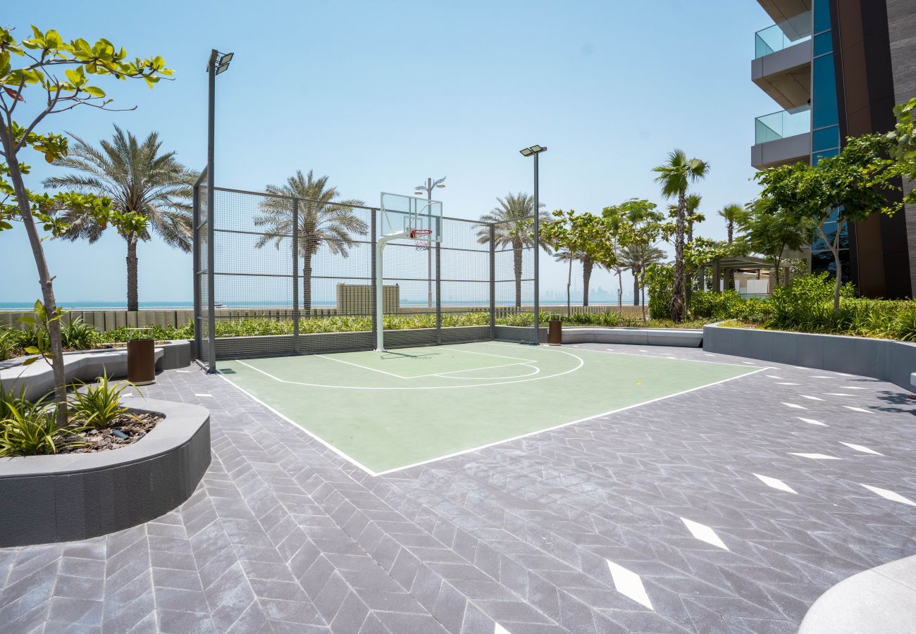 Apartment in Dubai - Breathtaking 2BR Apt w/ Sea view