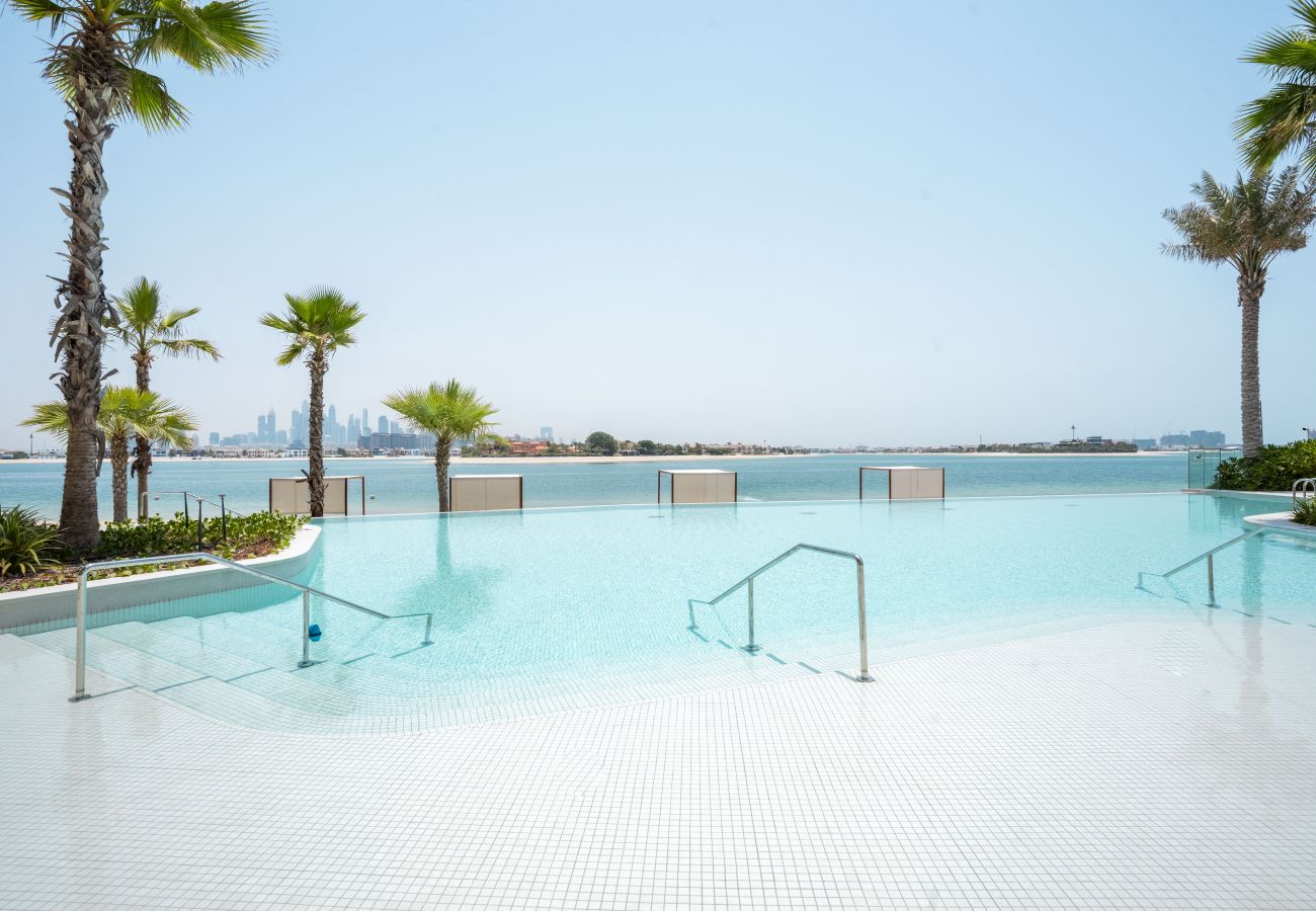 Apartment in Dubai - Breathtaking 2BR Apt w/ Sea view