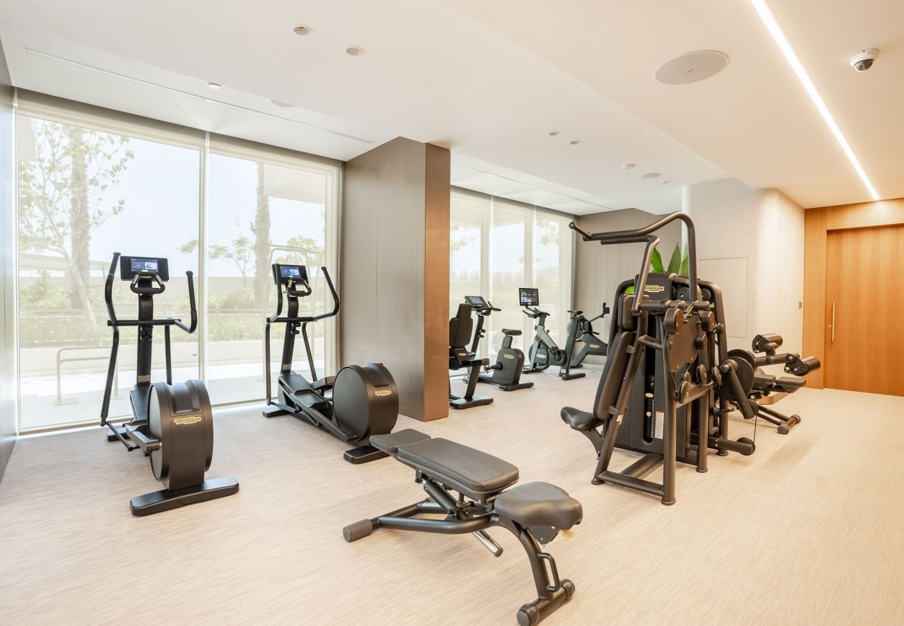 Apartment in Dubai - Breathtaking 2BR Apt w/ Sea view