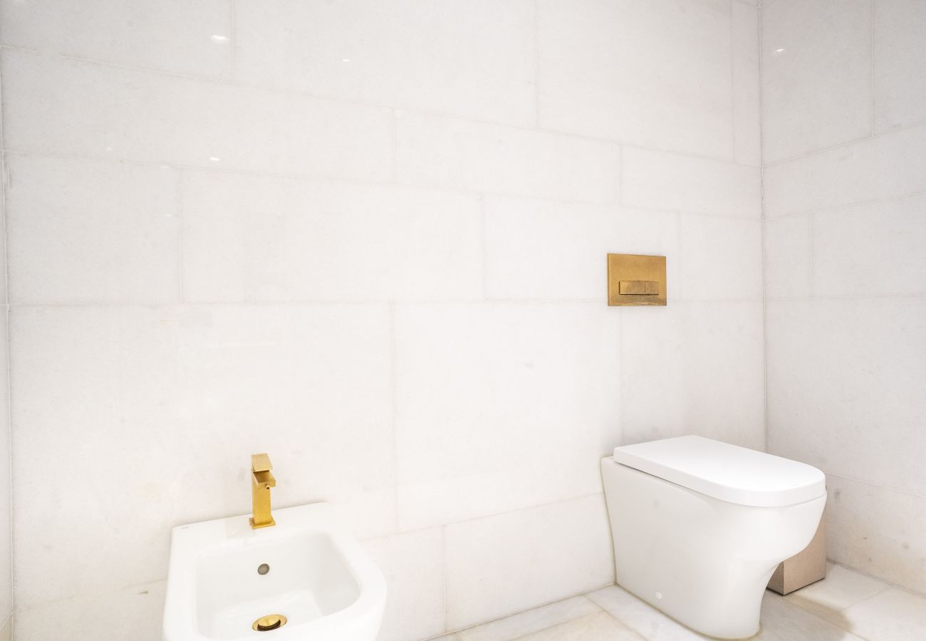 Apartment in Dubai - Tremendous 2BR Apt w/sea view at FIVE Palm