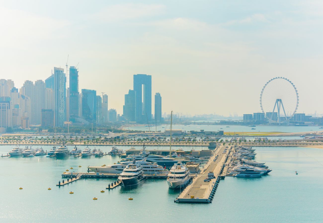 Apartment in Dubai - Impressive 2BR Apt w/sea view at FIVE Palm