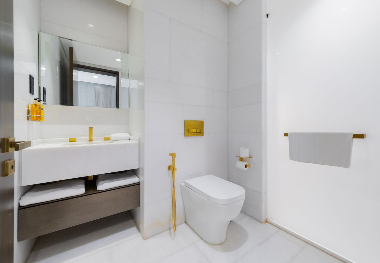Apartment in Dubai - Impressive 2BR Apt w/sea view at FIVE Palm