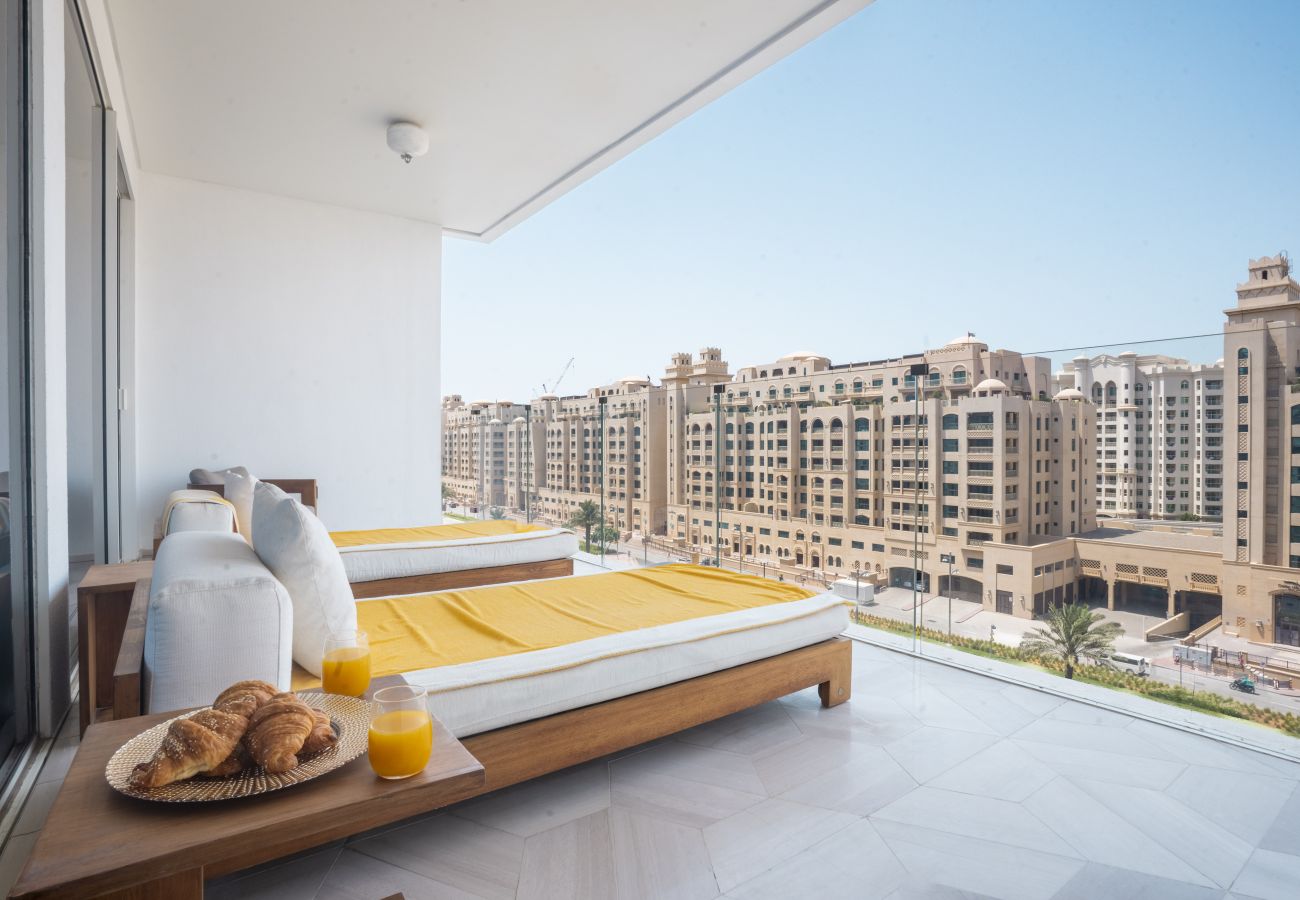 Apartment in Dubai - Impressive 2BR Apt w/sea view at FIVE Palm