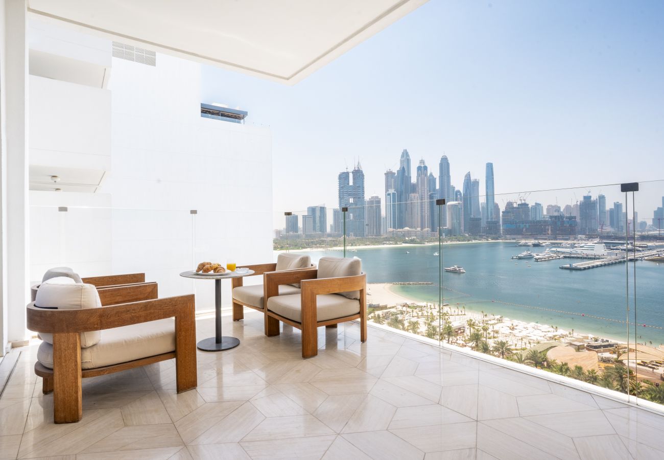 Apartment in Dubai - Opulent 2BR w/sea view at FIVE Palm