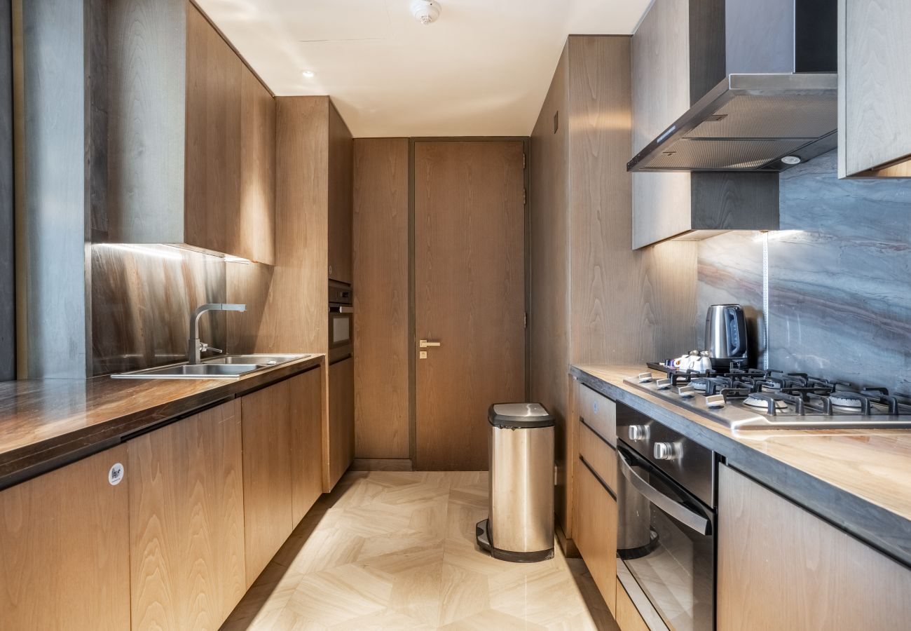 Apartment in Dubai - Opulent 2BR w/sea view at FIVE Palm