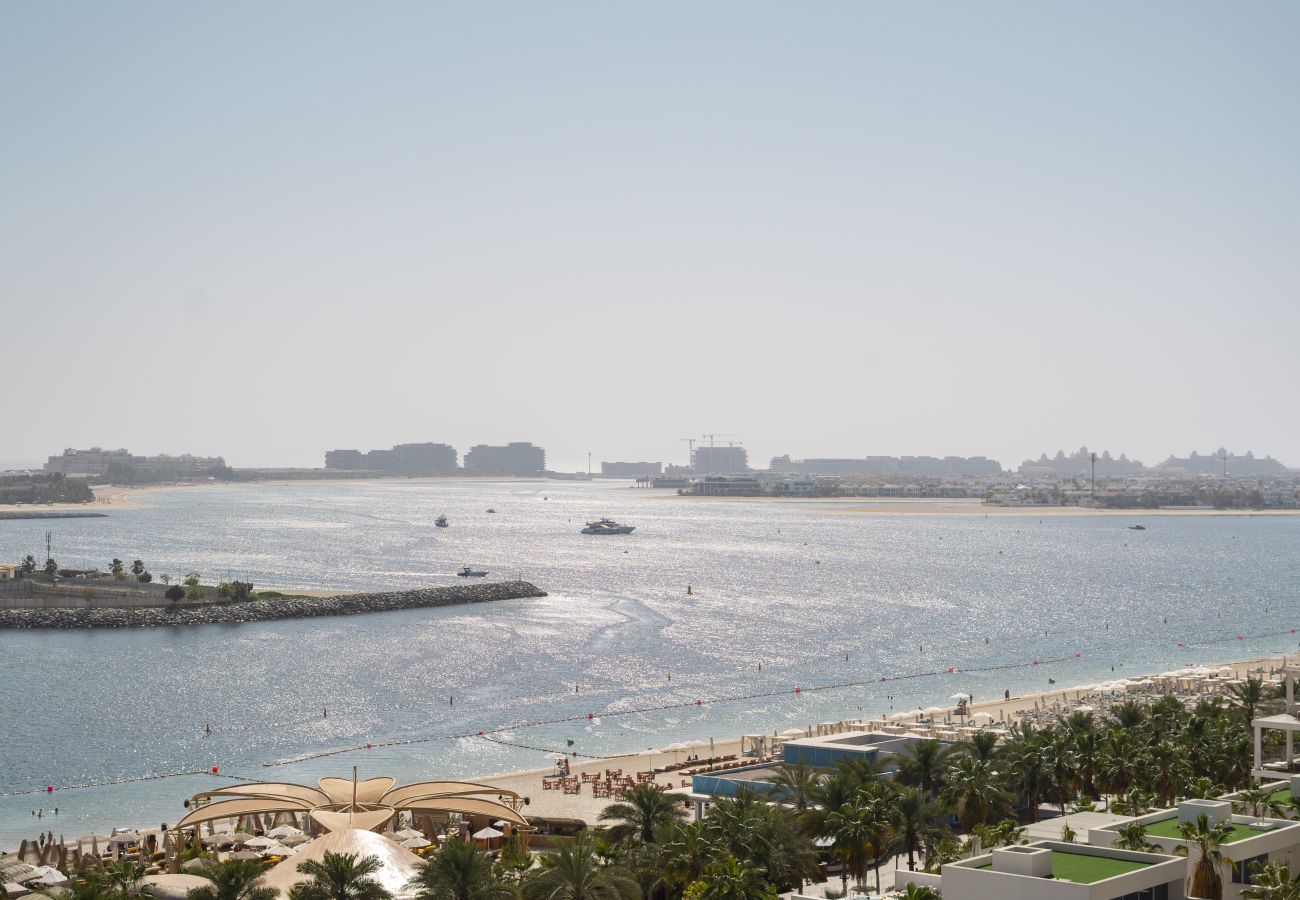Apartment in Dubai - Lavish Seaview 2BR at FIVE Palm