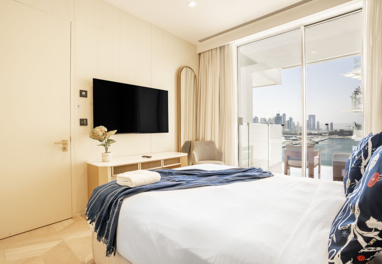 Apartment in Dubai - Bespoke 2BR Apt w/Sea View at FIVE Palm