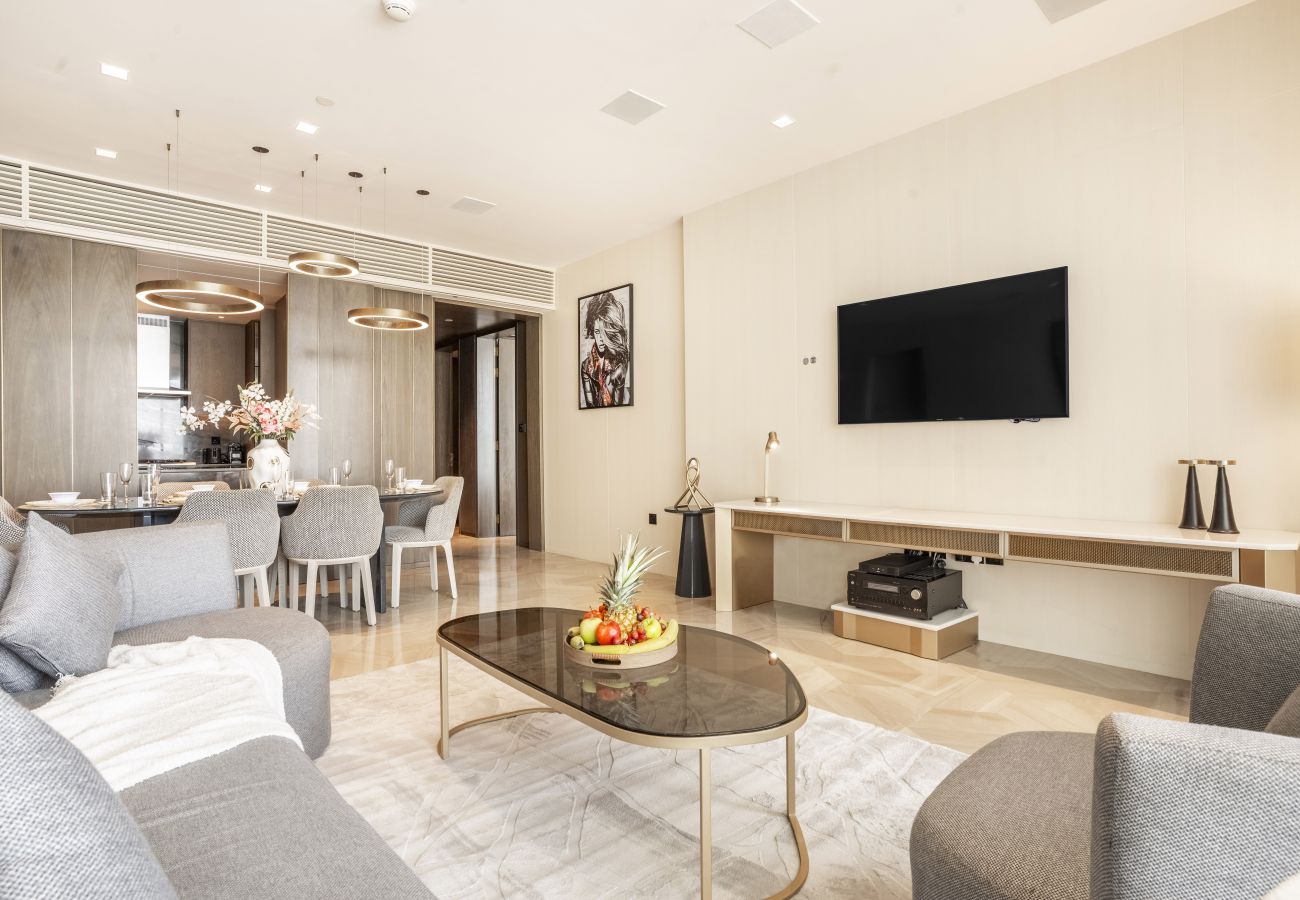 Apartment in Dubai - Bespoke 2BR Apt w/Sea View at FIVE Palm