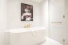 Apartment in Dubai - Bespoke 2BR Apt w/Sea View at FIVE Palm